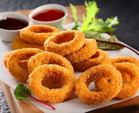 Onion rings with fries